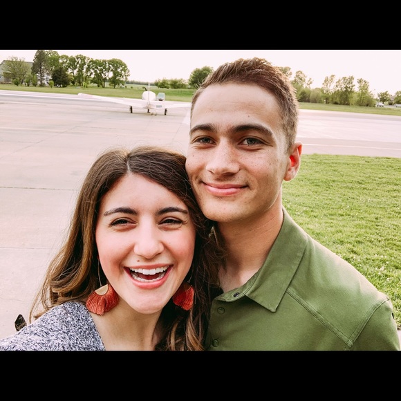 Hi! I’m Megan & I’m a Posher!! - Picture 2 of 4